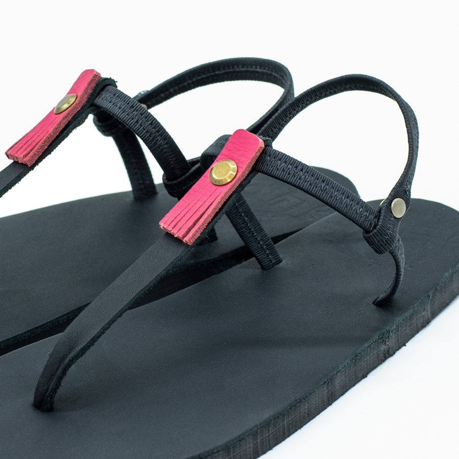 LUNA Brujita sandal - Black - strap close-up