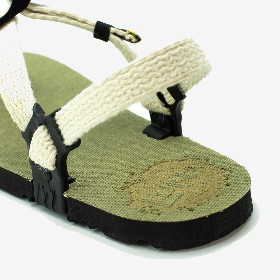 Hemp Monkey 🇺🇸 - Olive Green footbed, Raw Hemp laces - strap macro