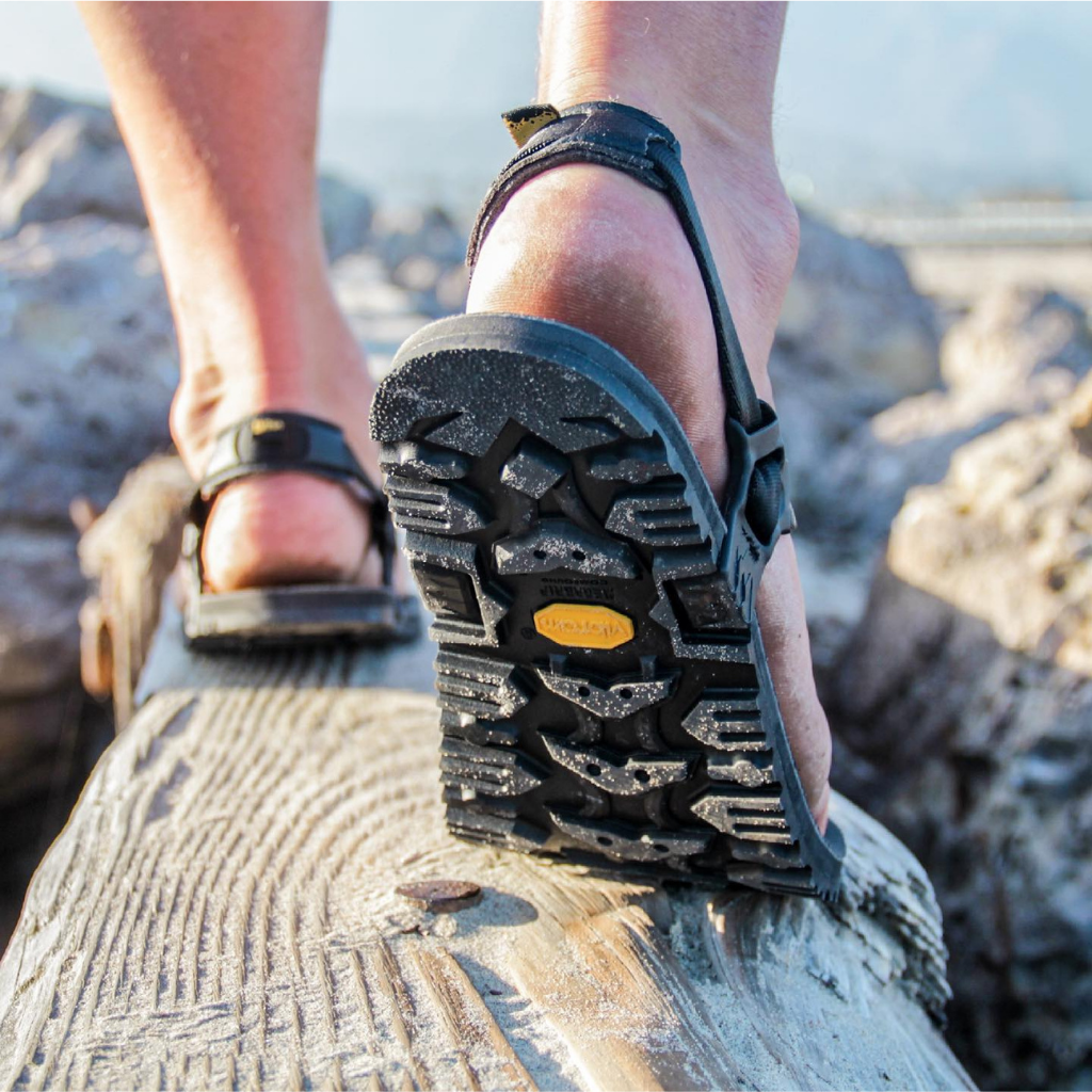 Middle Bear Winged Edition - Black - LUNA Sandals
