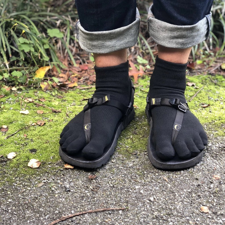 Injinji Toe Socks - Sport Original - worn with LUNA sandals, street
